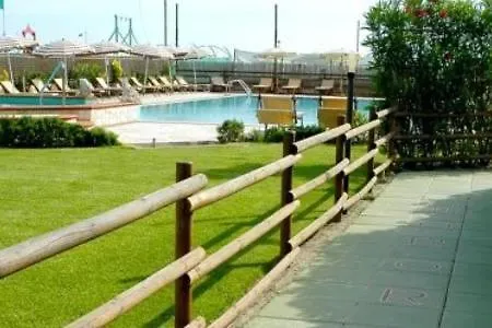 Residence Apuamare Pietrasanta Apartment