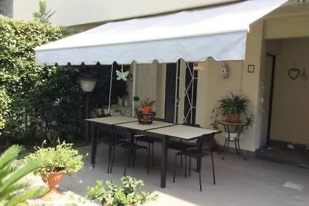Residence Apuamare Pietrasanta 0*,