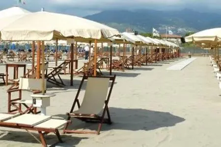 Residence Apuamare Pietrasanta 0*,